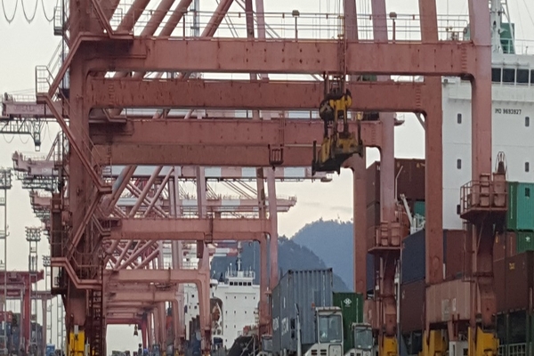 항만 컨테이너항 / BTC CRANE - 주행